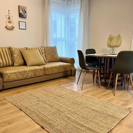 Oldtown Retro Apartment By Marina With Balcony For 6 People Гданьск Экстерьер фото