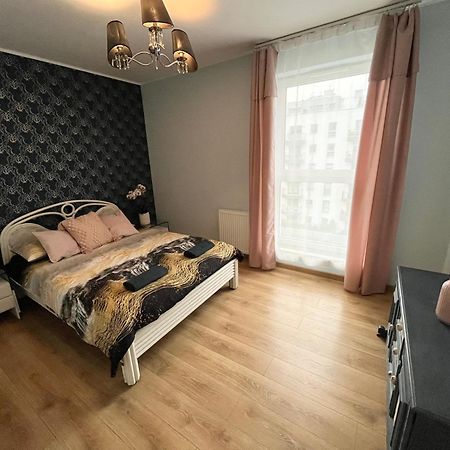 Oldtown Retro Apartment By Marina With Balcony For 6 People Гданьск Экстерьер фото