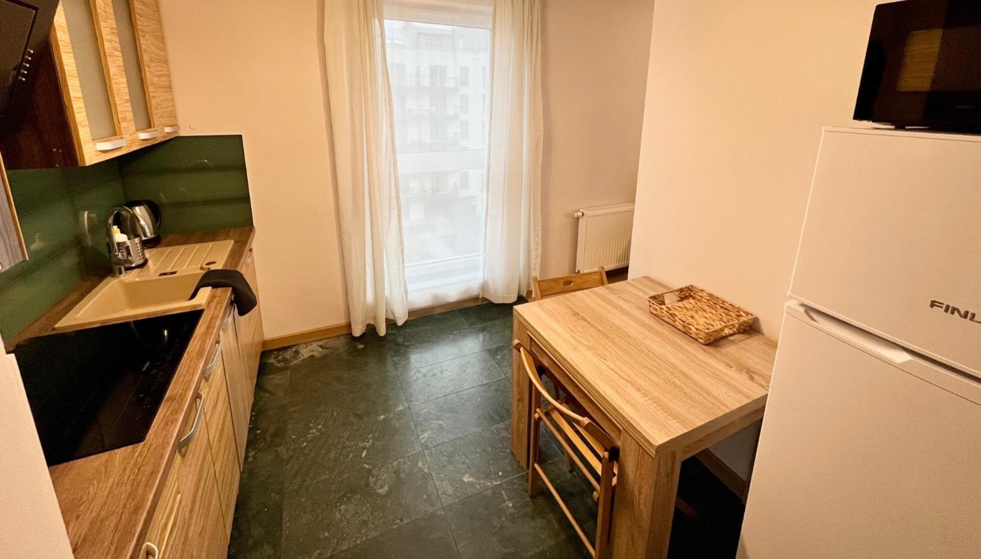 Oldtown Retro Apartment By Marina With Balcony For 6 People Гданьск Экстерьер фото